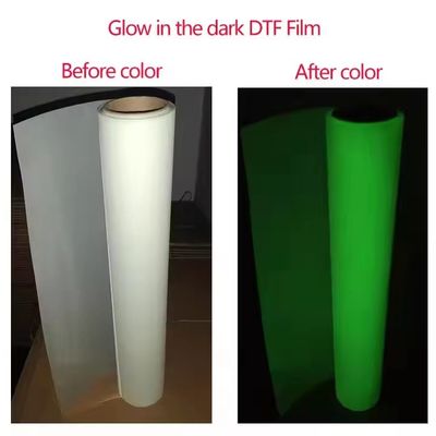 Película de transferência de calor luminosa noctilucente de luz verde Película DTF PET brilhante no escuro para camisetas Impressão especial de logotipo